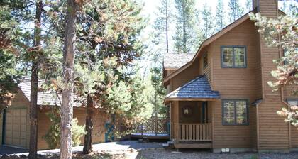 Mt Adams 6 - Hot Tub, Bikes, Great North End Forested Location