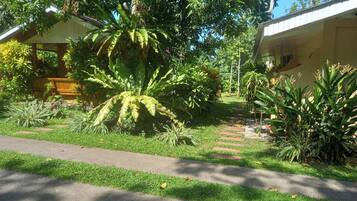 Chambre, 1 chambre, balcon, vue jardin | Jardin