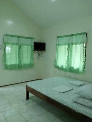 Room, 1 Bedroom, Balcony, Garden View | 1 bedroom