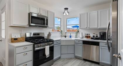 Texas-Style Retreat w/ Fire Pit, Grill & Ping-Pong