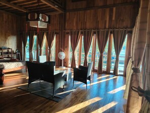 Superior Penthouse, Lake View | Wi-fi percuma 