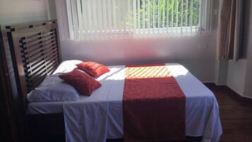 Chambre, 1 chambre, balcon, vue jardin | 1 chambre