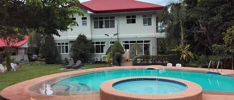 Chambre, 1 chambre, vue jardin | Piscine