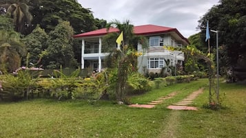 Room, 1 Bedroom, Garden View | Front of property