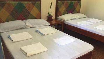 Chambre, 1 chambre, accessible aux personnes à mobilité réduite, vue jardin | 1 chambre