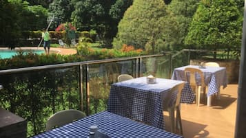 Room, 1 Bedroom, Accessible, Garden View | Outdoor dining