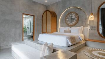 Caja de seguridad en la habitación y escritorio