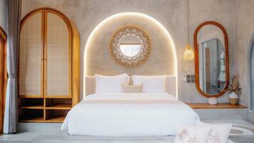 Zimmersafe, Schreibtisch, laptopgeeigneter Arbeitsplatz