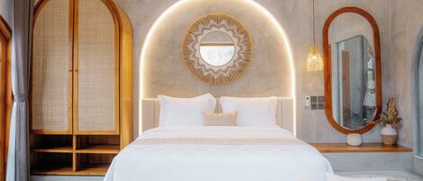 Zimmersafe, Schreibtisch, laptopgeeigneter Arbeitsplatz