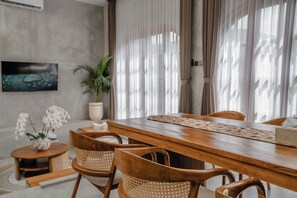 Villa, 3 slaapkamers, privézwembad | Dineerruimte