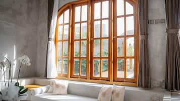 Villa, 3 habitaciones, piscina privada | Zona de estar | Una televisión de pantalla plana