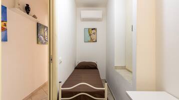 2 bedrooms, individually furnished, bed sheets