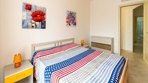 Apartment | 2 bedrooms, individually furnished, bed sheets - Apartment With air Conditioning and sea Views (Castelsardo)