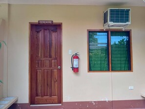 Zimmer, 1 Schlafzimmer, barrierefrei, Gartenblick | Fassade der Unterkunft