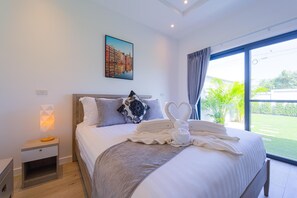Villa, 3 chambres, piscine privée, vue jardin | Vue de la chambre