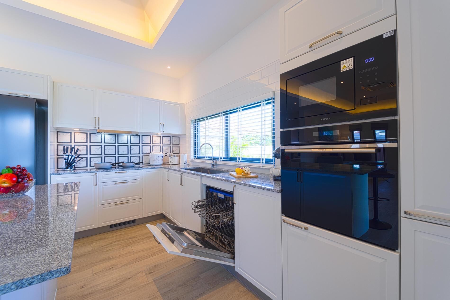 Villa, 3 habitaciones, alberca privada, vista al jardín | Cocina privada | Tostadora 