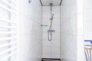 Apartment | Bathroom - 4-person Apartment With Island View (De Koog)