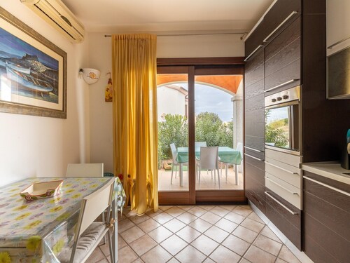 Apt con Giardino, a 300-metre-tall Mare