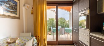 Apt con Giardino, a 300-metre-tall Mare