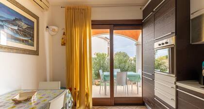 Apt con Giardino, a 300-metre-tall Mare