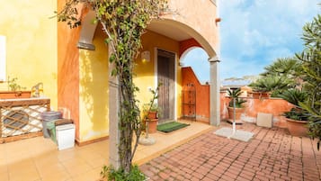 Apartment | Terrace/patio