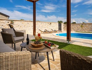 House | Pool | Indoor pool, outdoor pool - Rural Villa Retreat Near Benkovac (Benkovac)