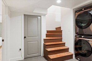Interior - Family-Friendly Denver Gem - Walk to Cafés & Park (Denver)