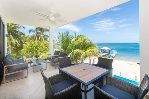 Seahorse Escape- Stunning Beachfront Escape – 4 Luxury Condos or 1 Expansive 5-Bedroom Retreat