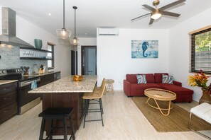 Interior - Seahorse #1, beachfront gem in West End (Roatan)