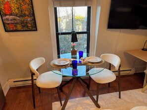 Dining - A Cozy 1 Bedroom Gem You'll LOVE!
Sleeps 4, Pet Friendly, With Parking, (Portland)