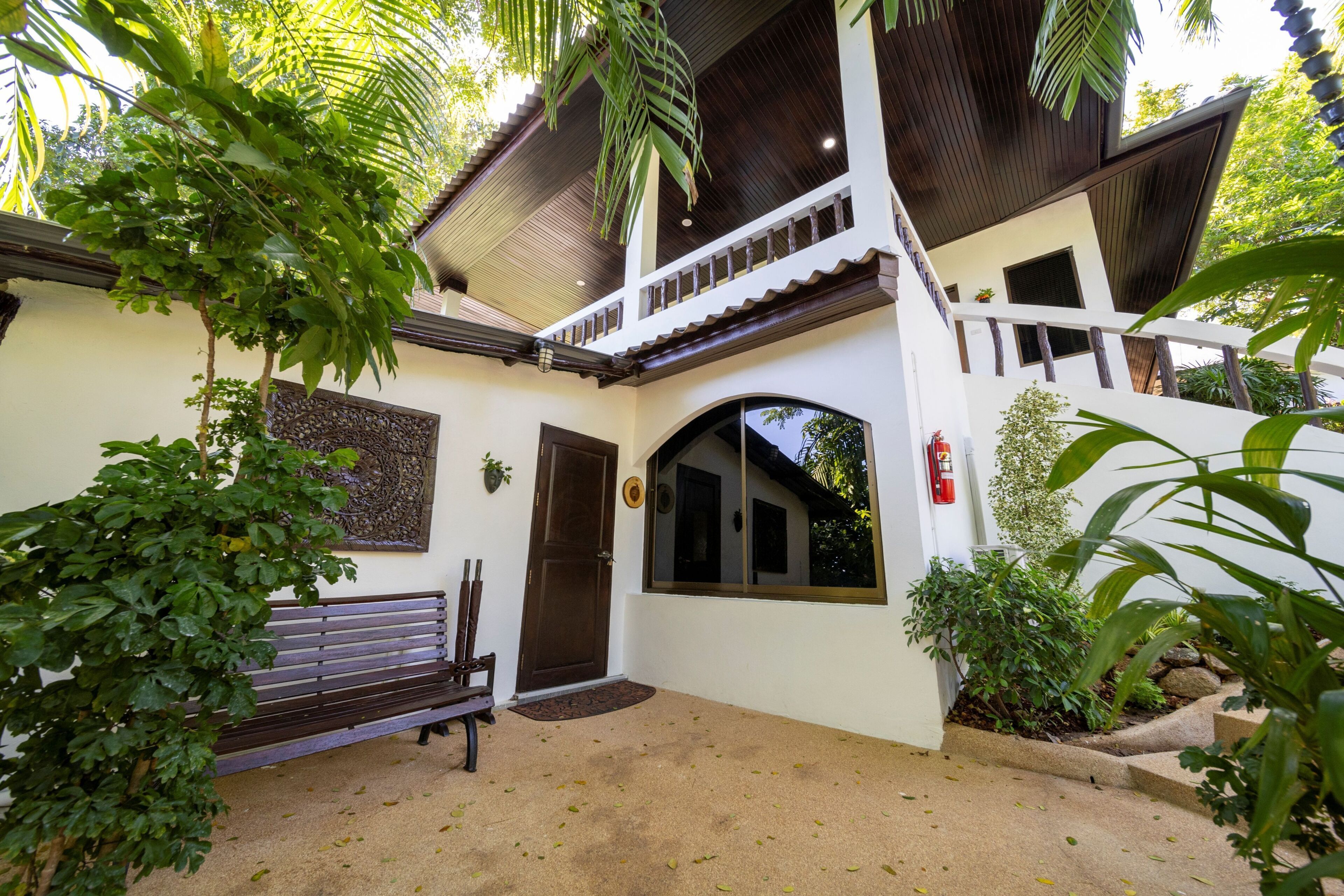 Family Villa, Balcony, Garden View | Premium bedding, in-room safe, desk, laptop workspace