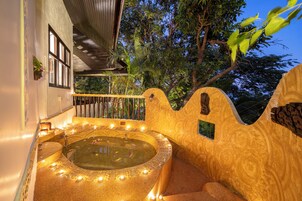 Deluxe Cottage, Balcony, Partial Sea View | Premium bedding, in-room safe, desk, laptop workspace