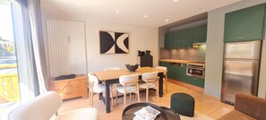 Apartment | Dining - Apartment in Heart of Les Deux Alpes (Les Deux Alpes)