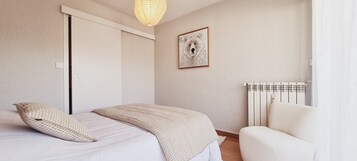 2 bedrooms