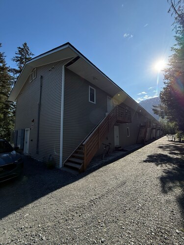 Cozy Studio Apartment with Kitchenette – Short Drive to Seward!