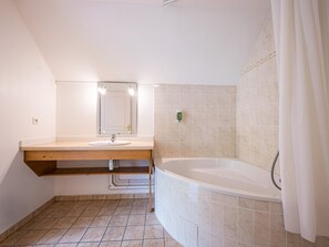 Apartment | Bathroom - Birdie F Ndeg21 - 5p10 (Giez)