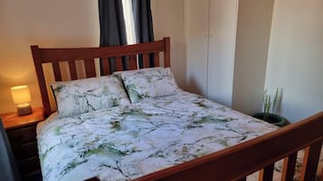 2 soveværelser, skrivebord, gratis Wi-Fi, sengetøj