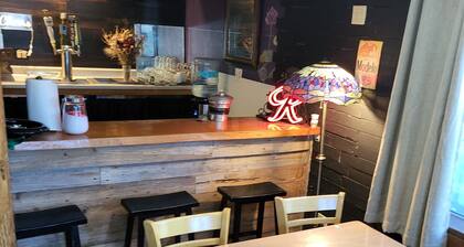 Downtown Maple Falls Lodge