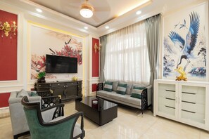 Villa básica, vista a la ciudad | Sábanas de algodón egipcio, ropa de cama de alta calidad y edredón