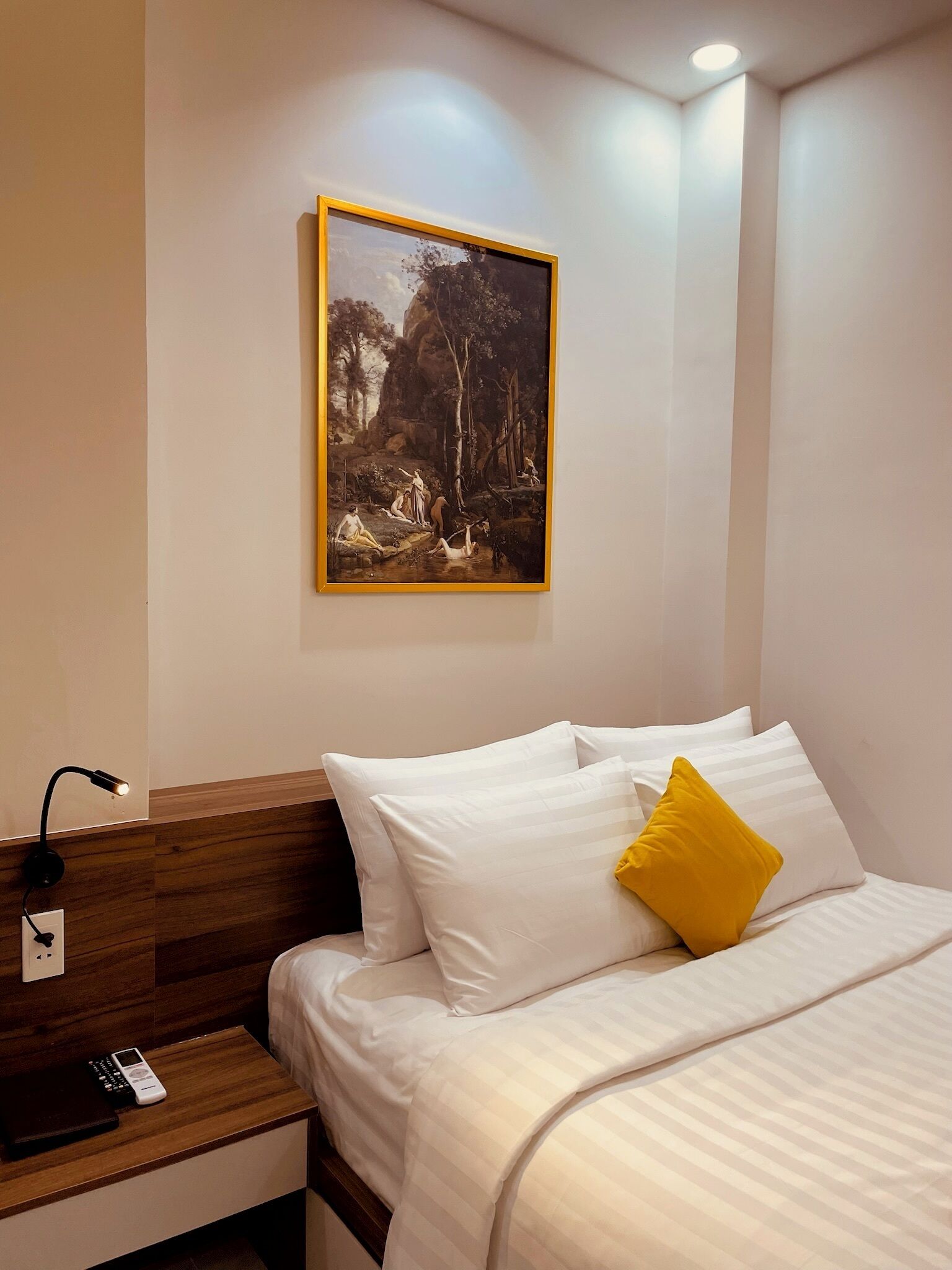 Estúdio superior | Frigobar, quartos à prova de som, ferros/tábuas de passar roupa