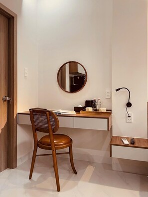 تجهيزات عازلة للصوت ومكواة/لوح كي وواي فاي مجانًا