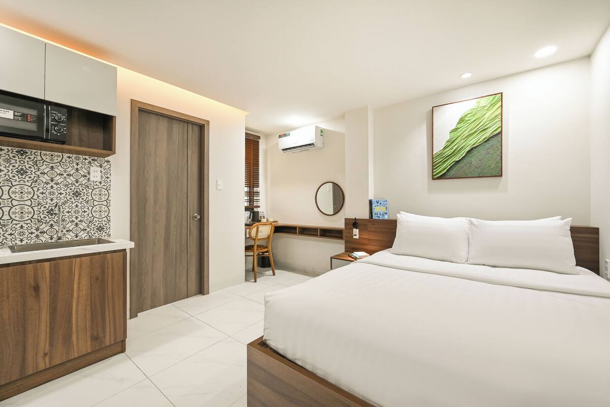 Estudio superior | Minibar, sistema de insonorización, tabla de planchar con plancha