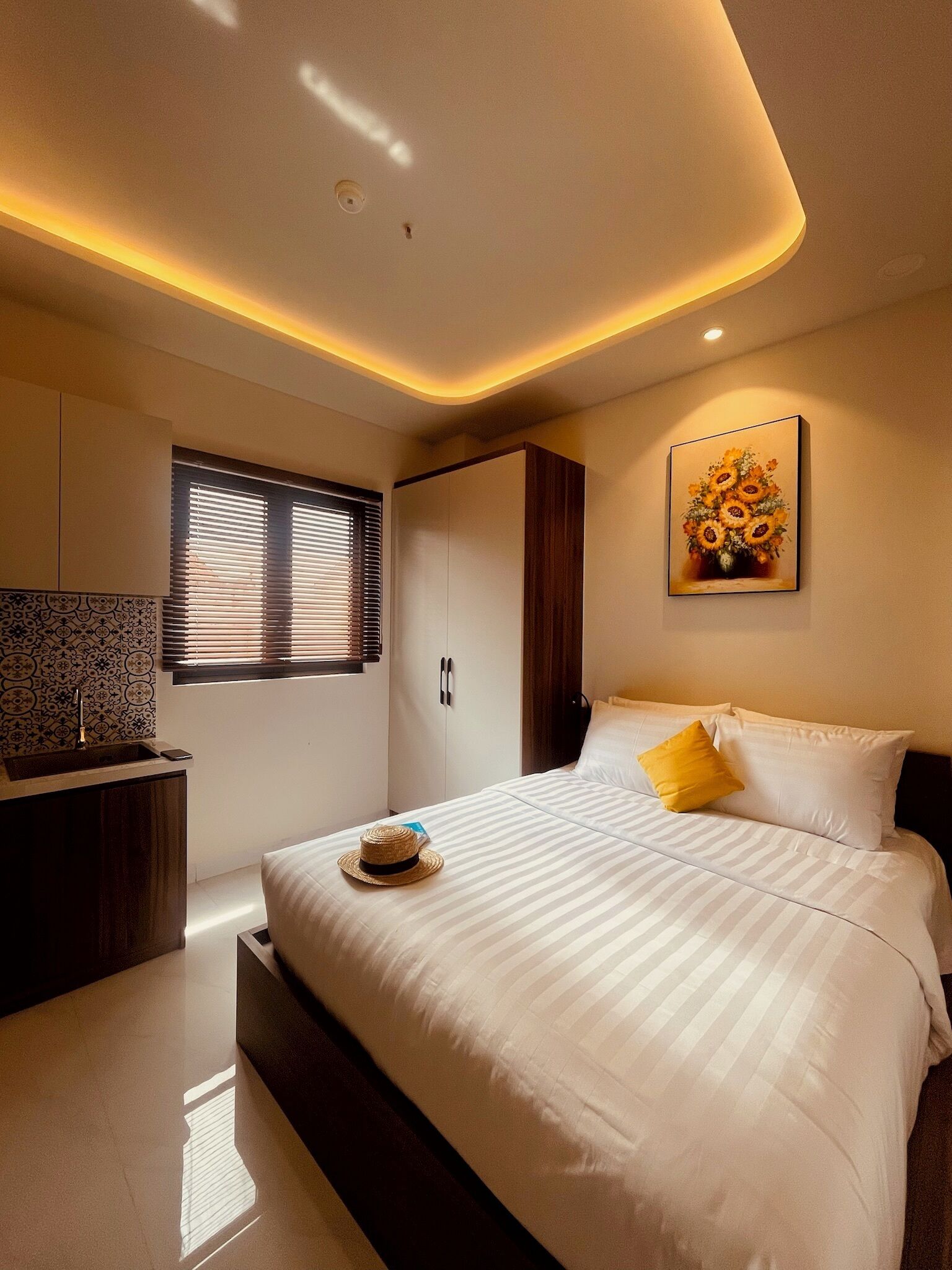 Studio, 1 Queen-Bett, Poolblick | Minibar, schallisolierte Zimmer, Bügeleisen/Bügelbrett, kostenloses WLAN