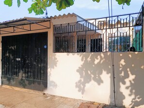 تفاصيل الفندق من الخارج