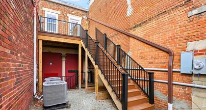 Charming 2-bedroom apartment on the Square