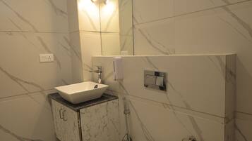 Deluxe Double Room | Free WiFi