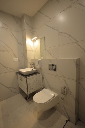 Deluxe Double Room | Free WiFi