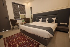 Deluxe Double Room | Free WiFi