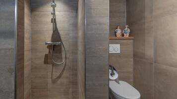 Apartment | Bathroom