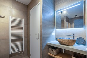 Bathroom - 2 Person Apartment With sea View (De Koog)